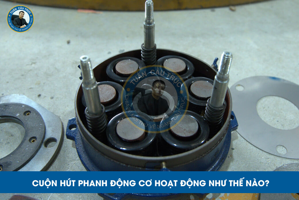 Cuộn hút phanh động cơ hoạt động như thế nào? Cuộn hút phanh động cơ hoạt động như thế nào?